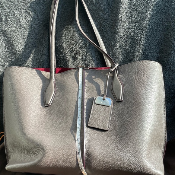 Tod’s Gray Genuine Leather Tote Bag - Picture 12 of 14
